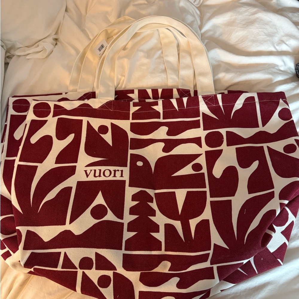 Vuori Burgundy and Cream Graphic Tote